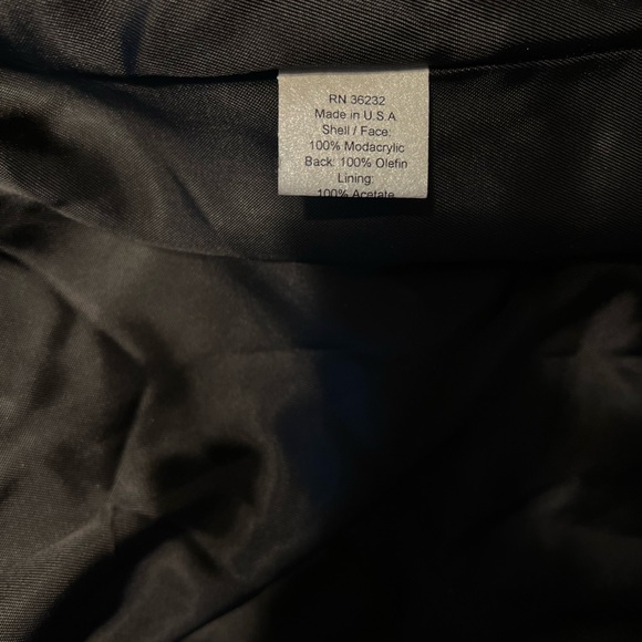 Super Cool Vintage Y2K Gallery Faux Fur Bomber Jacket! - Picture 7 of 7